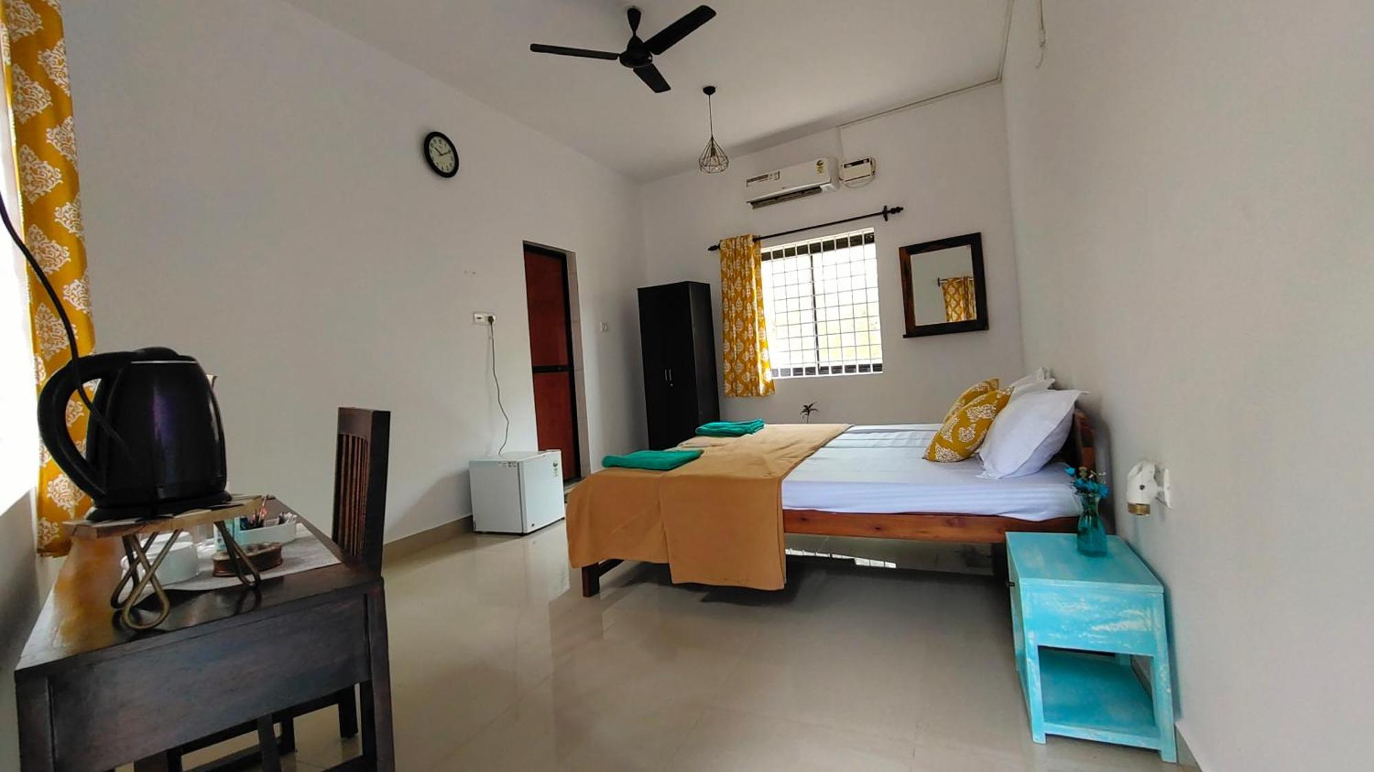 Iksa Resort Mandrem